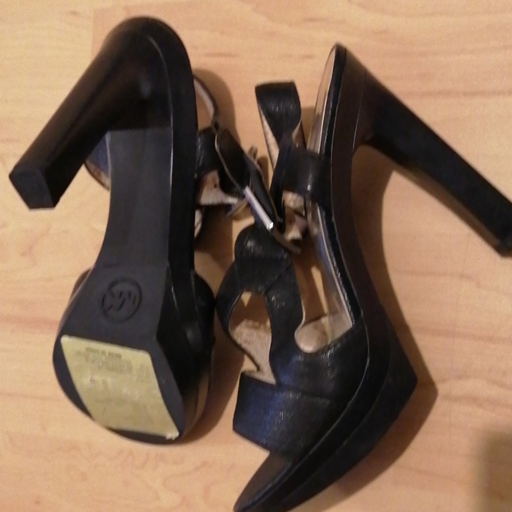 Shoes Mk new